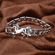 Heavy Horse Link Bracelet